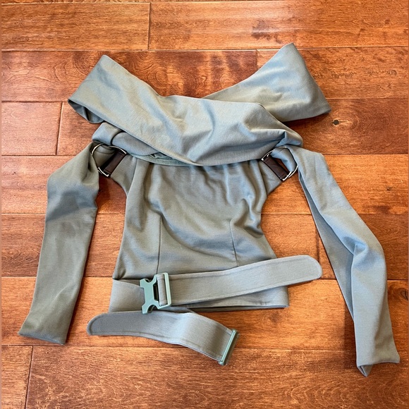 Lalabu Simple Wrap Carrier - Picture 3 of 6